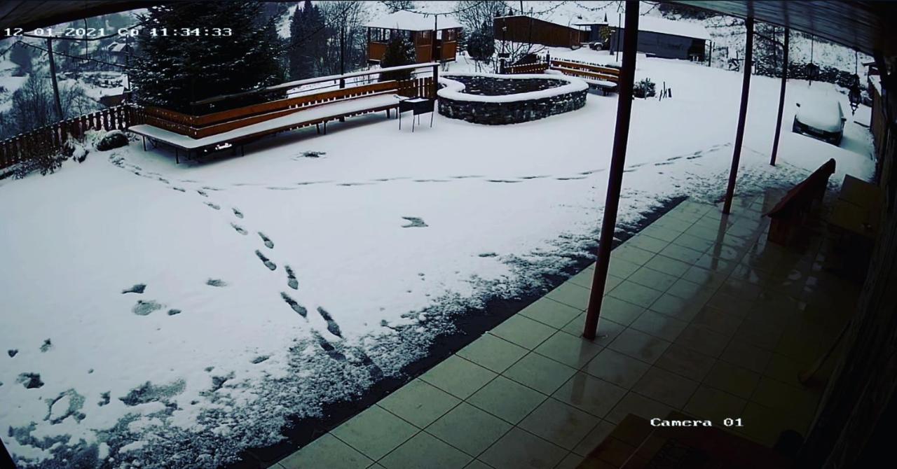 אוריאבצ'יק Privatna Sadiba Chalet מראה חיצוני תמונה