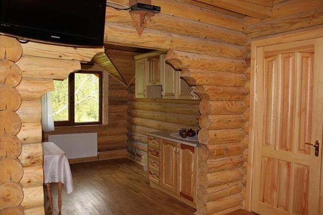 אוריאבצ'יק Privatna Sadiba Chalet מראה חיצוני תמונה