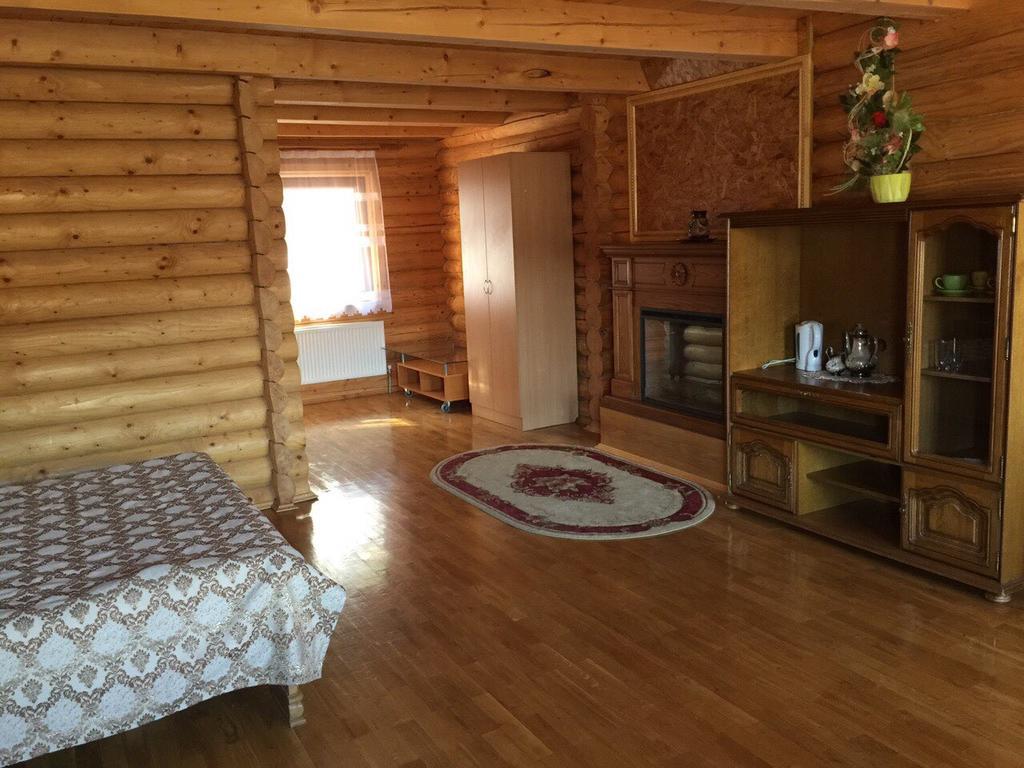אוריאבצ'יק Privatna Sadiba Chalet מראה חיצוני תמונה