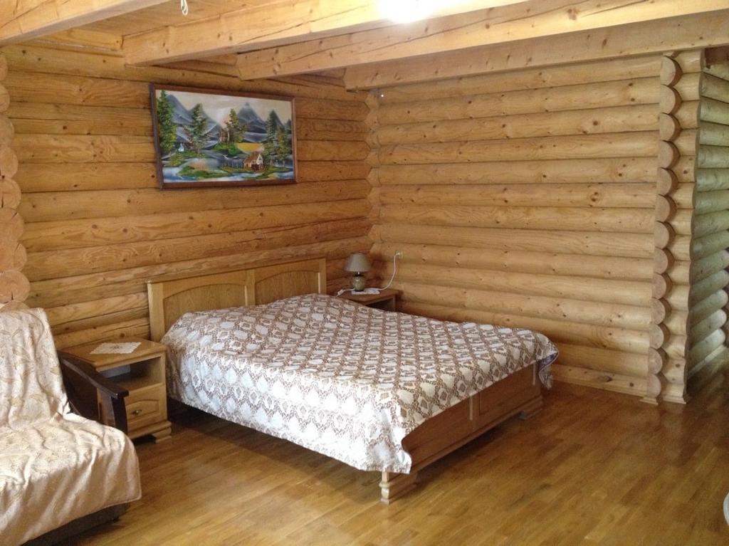 אוריאבצ'יק Privatna Sadiba Chalet מראה חיצוני תמונה