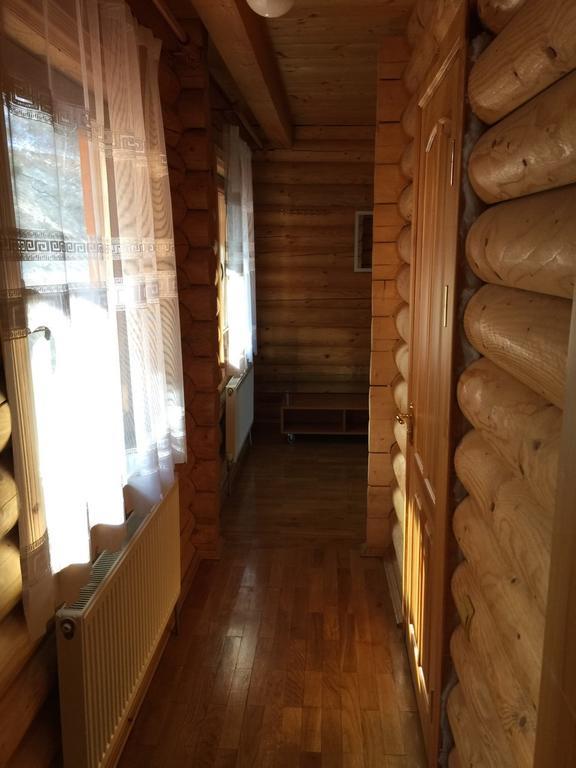 אוריאבצ'יק Privatna Sadiba Chalet מראה חיצוני תמונה