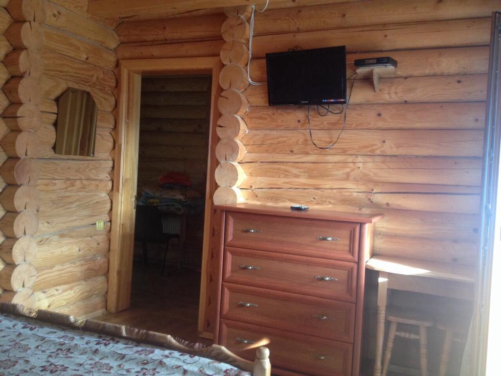 אוריאבצ'יק Privatna Sadiba Chalet מראה חיצוני תמונה