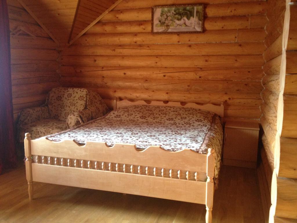 אוריאבצ'יק Privatna Sadiba Chalet מראה חיצוני תמונה