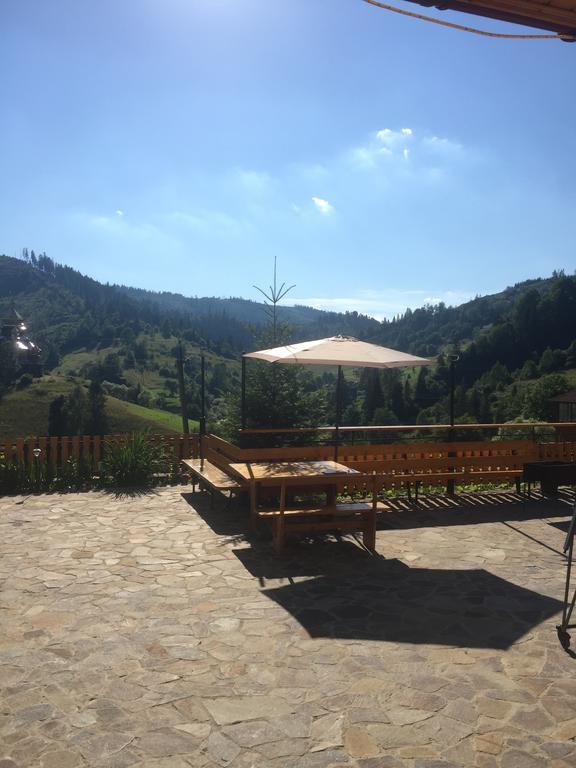 אוריאבצ'יק Privatna Sadiba Chalet מראה חיצוני תמונה
