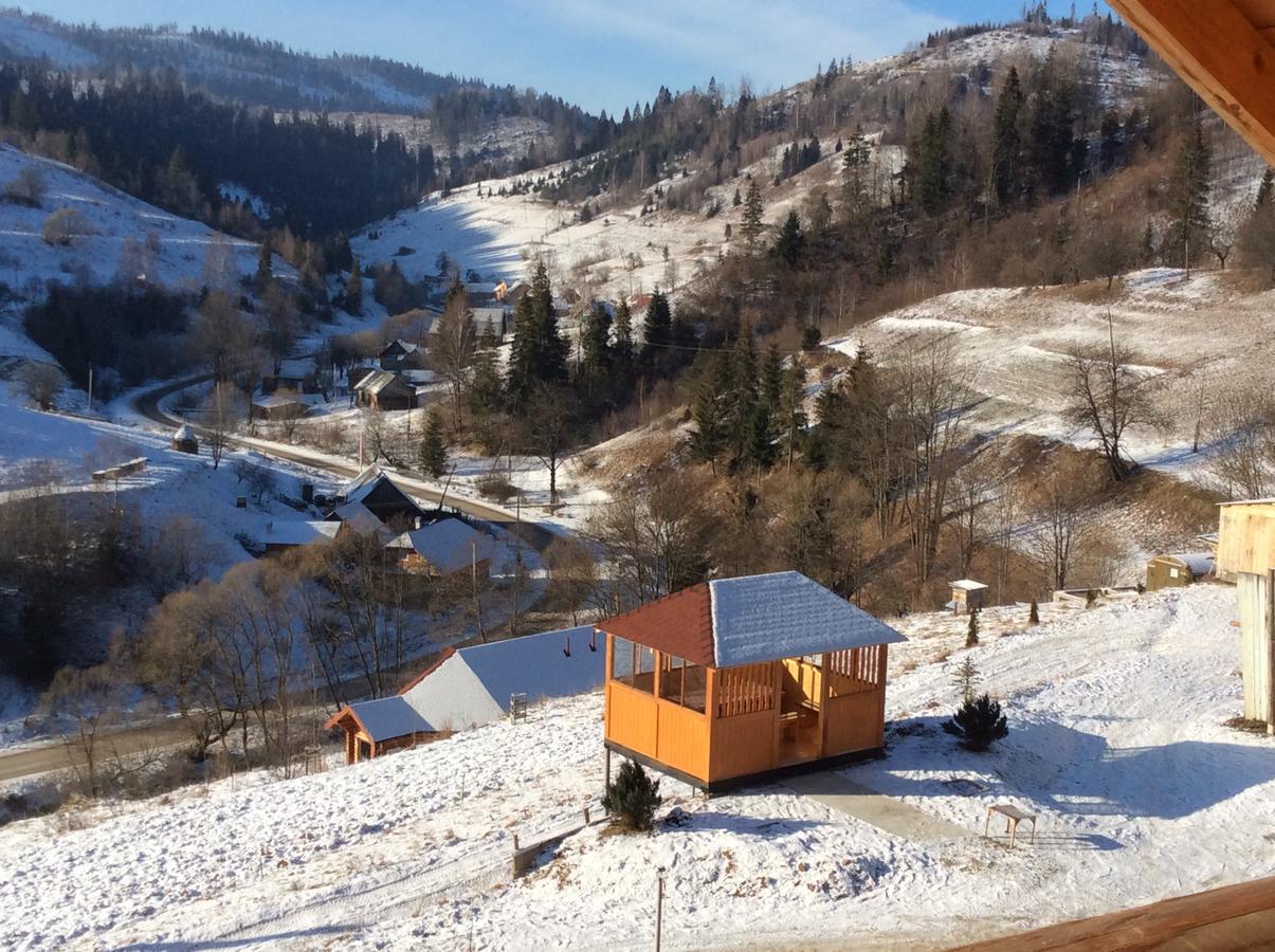 אוריאבצ'יק Privatna Sadiba Chalet מראה חיצוני תמונה